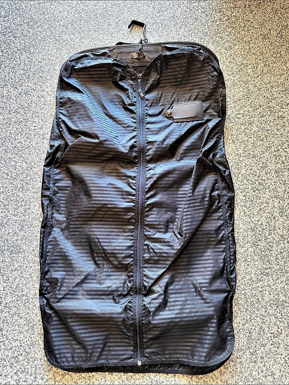 Kirkland Signature Nylon Garment Bag Black Travel